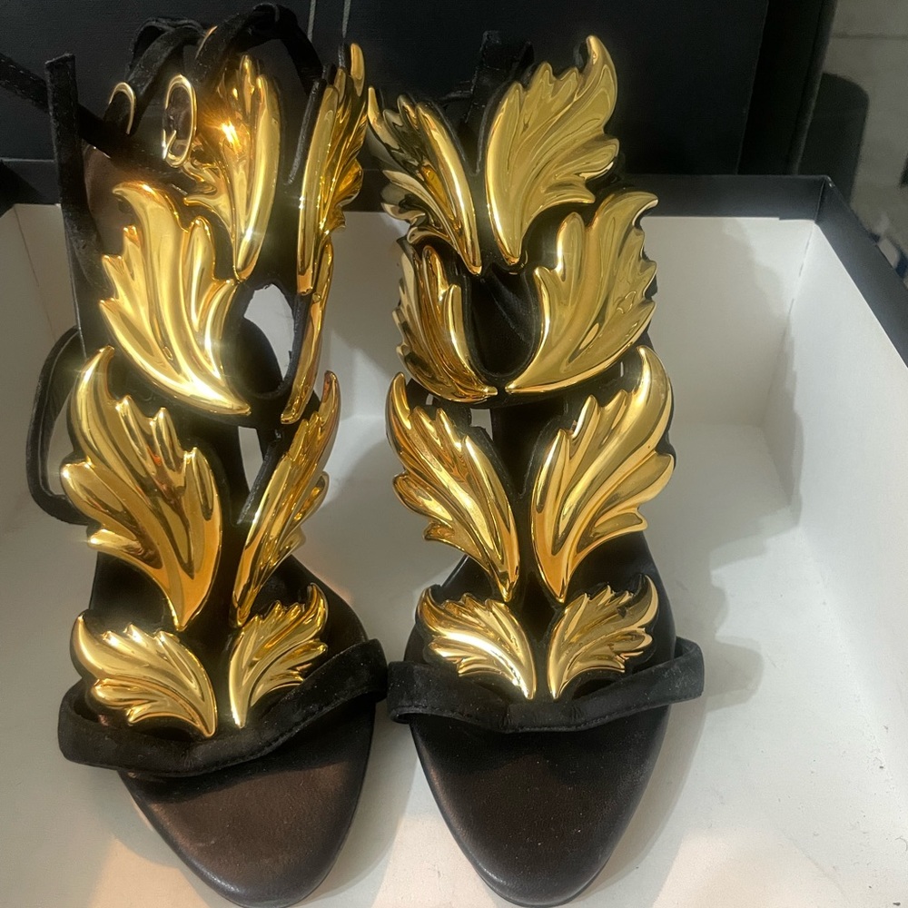 Cruel Summer size 38